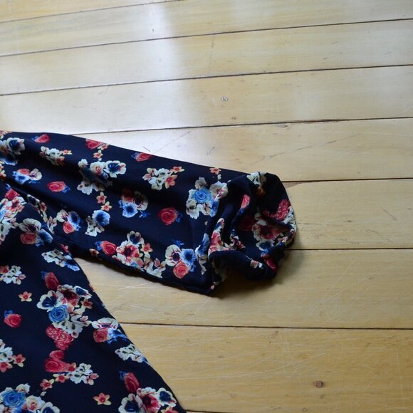 Amour Vert for Stitch Fix Floral Silk Blouse S - Picture 6 of 10